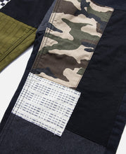 Load image into Gallery viewer, Cropped Boro Pants Rinse (Black)
